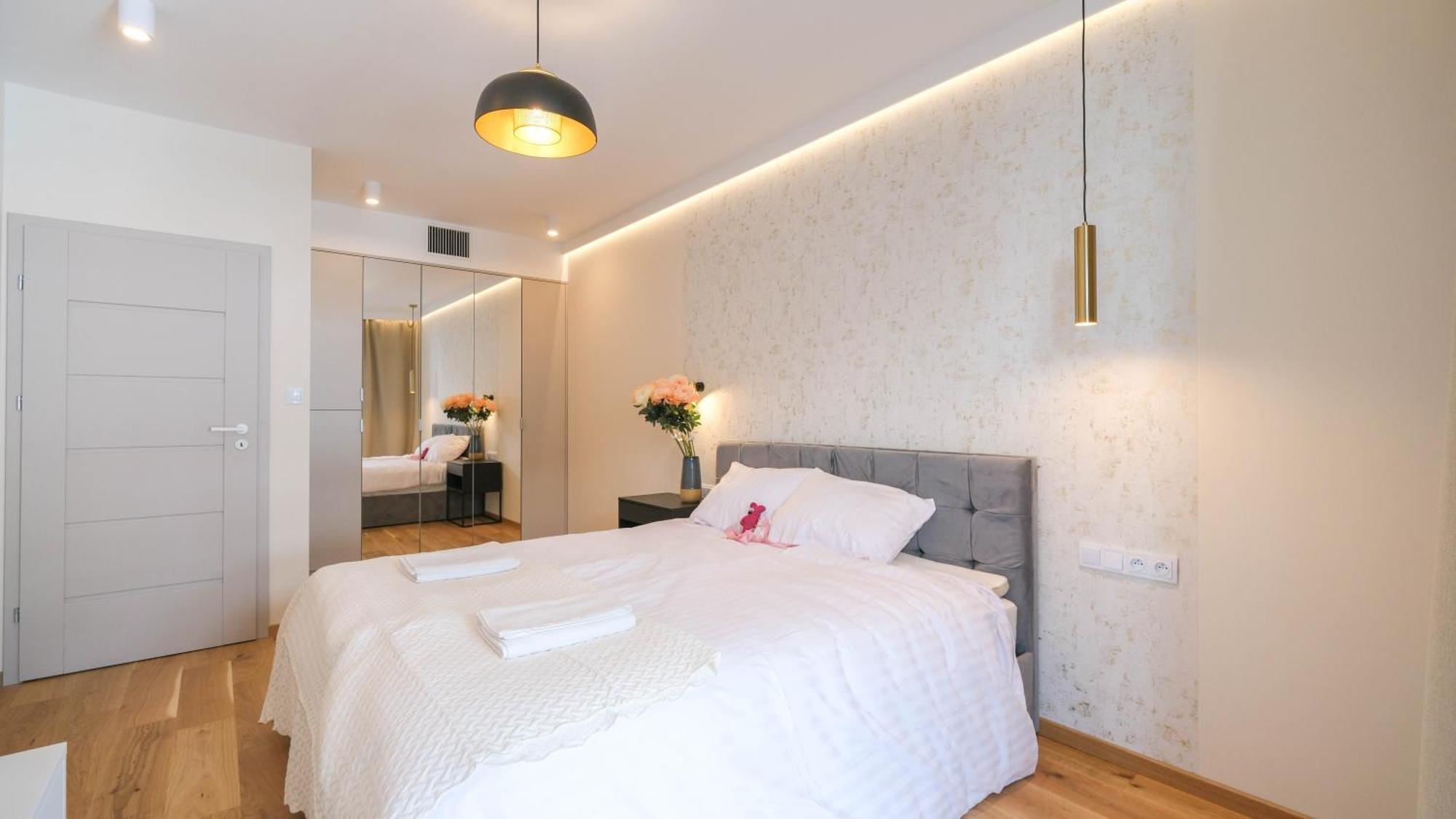 Luxury Apartment Free Parking Wawel Castle 2 Minutes Cracovia Esterno foto
